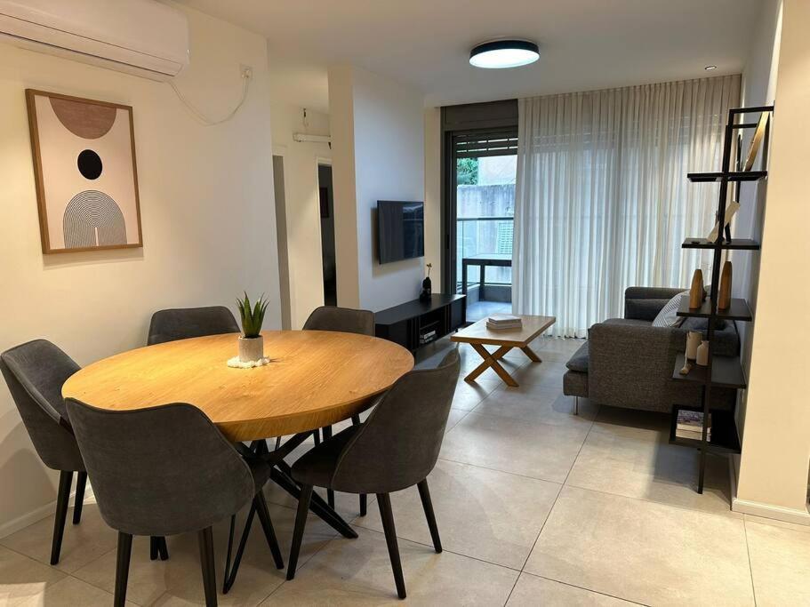 Family Apartment By Israpart Ramat Gan Extérieur photo